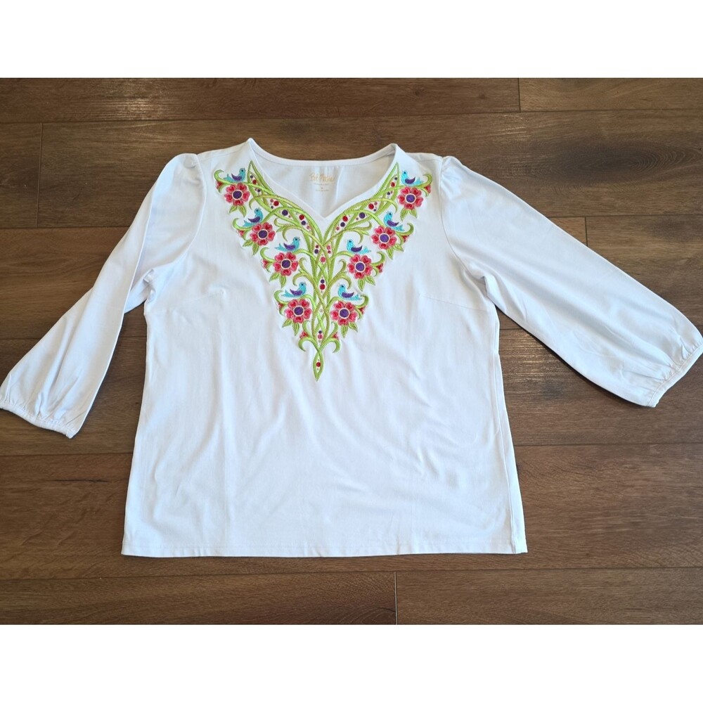 NEW BOB MACKIE Wearable Art Top M White Embroidered Floral Birds 3/4 Sleeve SPOT
